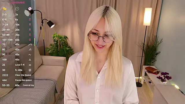 Snapshot of Marry_sharp chatting on 15, 10, 2025 Marry sharp online show from 15, 10, 2025