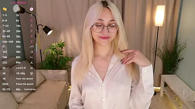 Snapshot of Marry_sharp chatting on 6, 11, 2025 Marry sharp online show from 6, 11, 2025