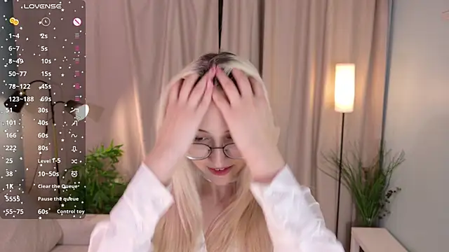 Snapshot of Marry_sharp chatting on 4, 12, 2025 Marry sharp online show from 4, 12, 2025