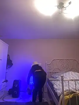 Snapshot of Lara_KissSS chatting on 29, 9, 2025 Lara KissSS online show from 29, 9, 2025