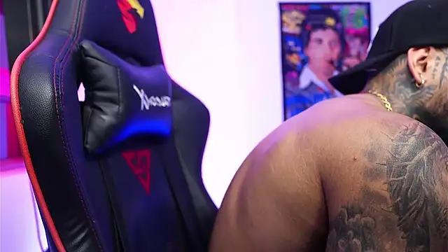 logan hugh8 online show from 16, 12, 2025