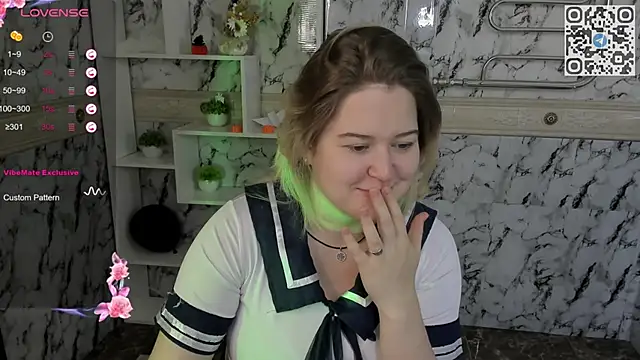 HelenHartt online show from 4, 11, 2025