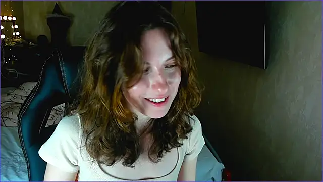 Snapshot of Agata_in_Wonderland chatting on 8, 10, 2025 Agata in Wonderland online show from 8, 10, 2025