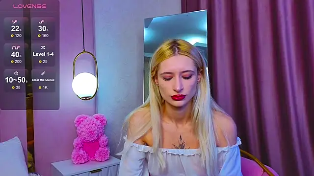 Monica Leen online show from 23, 10, 2025