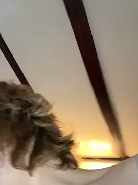 Snapshot of emmasweett11 chatting on 4, 10, 2025 emmasweett11 online show from 4, 10, 2025