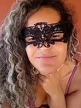 RaphinhaSanches online show from 5, 12, 2025