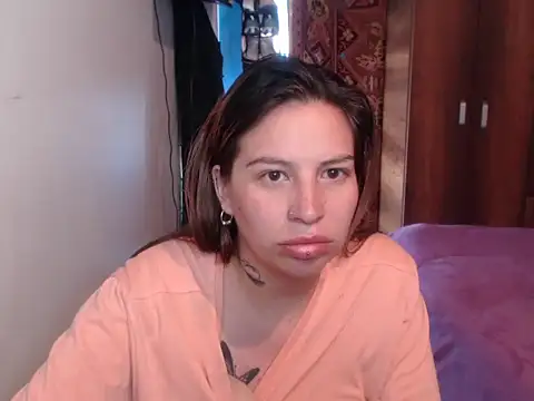 cloequeen15 online show from 25, 2, 2026