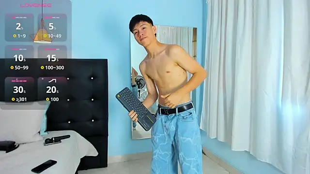 Snapshot of Abraham_horny18 chatting on 21, 10, 2025 Abraham horny18 online show from 21, 10, 2025