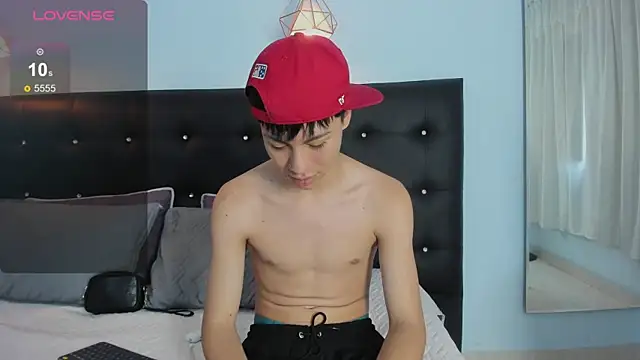 Snapshot of Abraham_horny18 chatting on 13, 11, 2025 Abraham horny18 online show from 13, 11, 2025