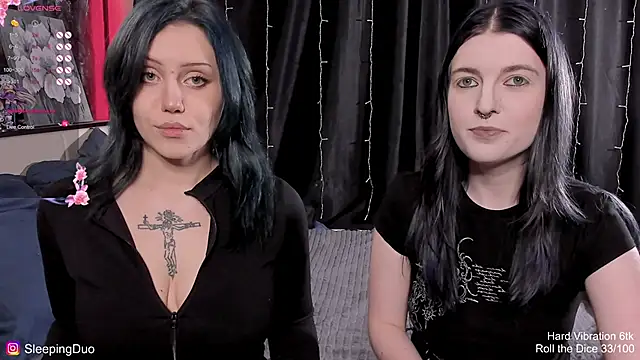 Snapshot of Threesomebabes chatting on 13, 1, 2026 Threesomebabes online show from 13, 1, 2026