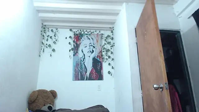 Samanta milf84 online show from 27, 11, 2025