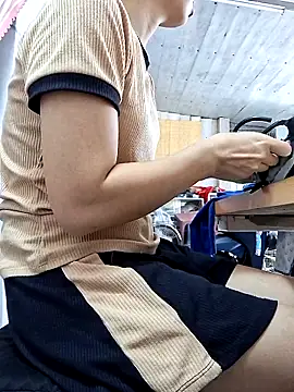 irina hana online show from 4, 10, 2025