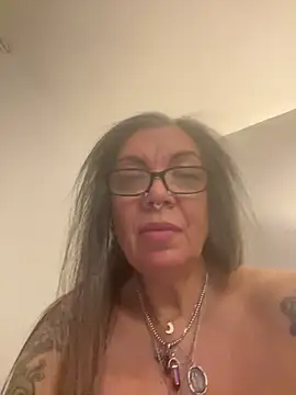 dieseldame1313 online show from 28, 12, 2024