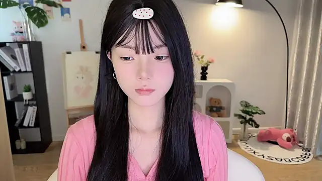 Momo-xx online show from 6, 10, 2025