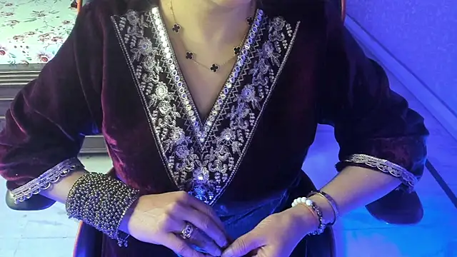 Snapshot of ShylaGill chatting on 5, 12, 2025 ShylaGill online show from 5, 12, 2025