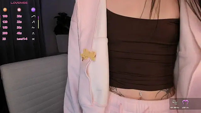 Aria Mila online show from 5, 3, 2026