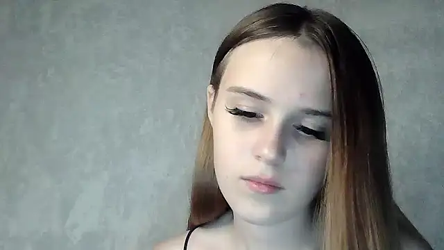 SweetLoraa online show from 26, 9, 2025