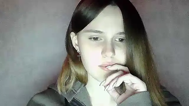 SweetLoraa online show from 22, 10, 2025