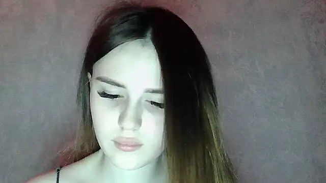 SweetLoraa online show from 1, 3, 2026