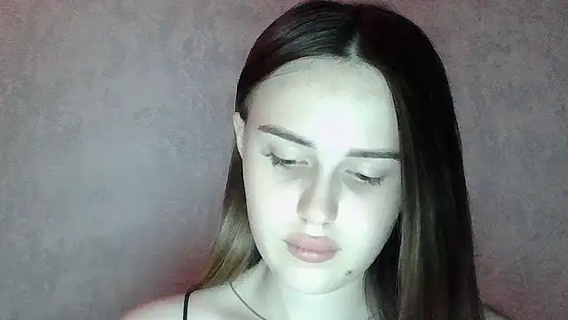 Snapshot of SweetLoraa chatting on 26, 6, 2026 SweetLoraa online show from 26, 6, 2026