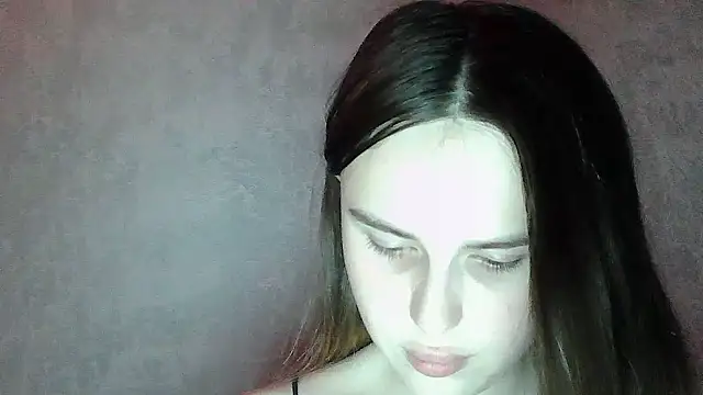 Snapshot of SweetLoraa chatting on 7, 7, 2026 SweetLoraa online show from 7, 7, 2026