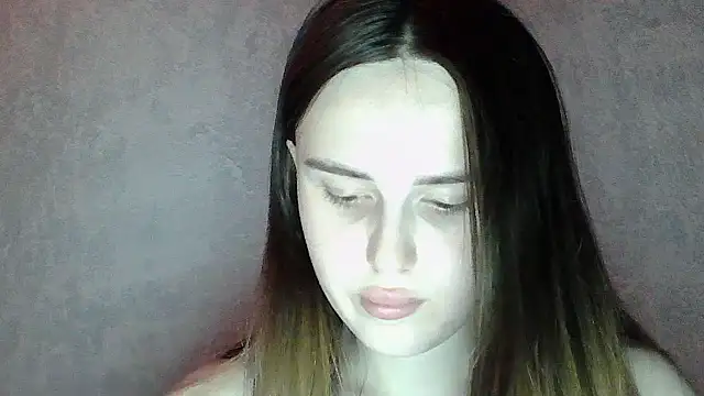 Snapshot of SweetLoraa chatting on 8, 7, 2026 SweetLoraa online show from 8, 7, 2026