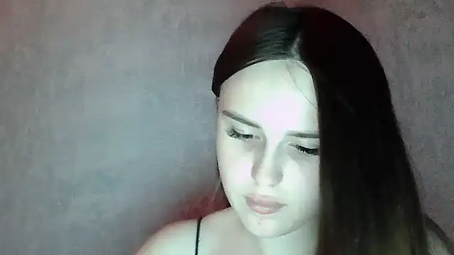 Snapshot of SweetLoraa chatting on 18, 7, 2026 SweetLoraa online show from 18, 7, 2026