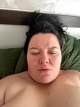 Snapshot of SunnyLeila2101 chatting on 24, 10, 2025 SunnyLeila2101 online show from 24, 10, 2025