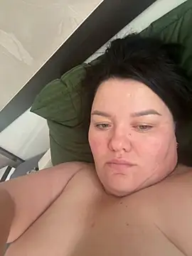 Snapshot of SunnyLeila2101 chatting on 26, 10, 2025 SunnyLeila2101 online show from 26, 10, 2025