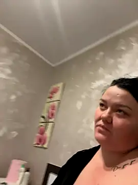 Snapshot of SunnyLeila2101 chatting on 29, 10, 2025 SunnyLeila2101 online show from 29, 10, 2025