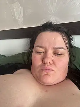 Snapshot of SunnyLeila2101 chatting on 3, 11, 2025 SunnyLeila2101 online show from 3, 11, 2025