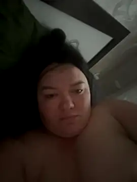 Snapshot of SunnyLeila2101 chatting on 6, 11, 2025 SunnyLeila2101 online show from 6, 11, 2025