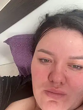 Snapshot of SunnyLeila2101 chatting on 14, 11, 2025 SunnyLeila2101 online show from 14, 11, 2025