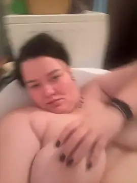 Snapshot of SunnyLeila2101 chatting on 18, 11, 2025 SunnyLeila2101 online show from 18, 11, 2025