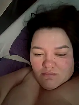 Snapshot of SunnyLeila2101 chatting on 25, 11, 2025 SunnyLeila2101 online show from 25, 11, 2025