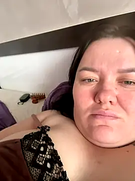 Snapshot of SunnyLeila2101 chatting on 2, 12, 2025 SunnyLeila2101 online show from 2, 12, 2025