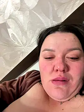 Snapshot of SunnyLeila2101 chatting on 13, 12, 2025 SunnyLeila2101 online show from 13, 12, 2025