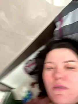 Snapshot of SunnyLeila2101 chatting on 14, 12, 2025 SunnyLeila2101 online show from 14, 12, 2025