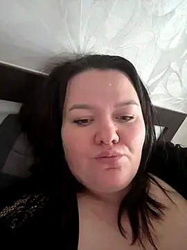 Snapshot of SunnyLeila2101 chatting on 19, 12, 2025 SunnyLeila2101 online show from 19, 12, 2025