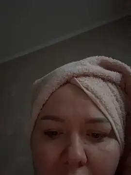 Snapshot of SunnyLeila2101 chatting on 20, 12, 2025 SunnyLeila2101 online show from 20, 12, 2025