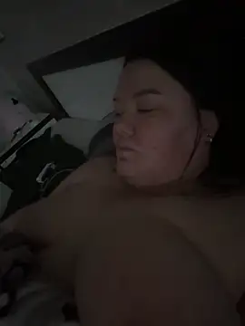 Snapshot of SunnyLeila2101 chatting on 23, 12, 2025 SunnyLeila2101 online show from 23, 12, 2025