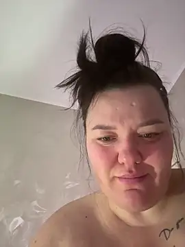 Snapshot of SunnyLeila2101 chatting on 2, 3, 2026 SunnyLeila2101 online show from 2, 3, 2026