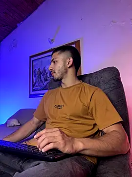 Snapshot of ArturoCardona_ chatting on 27, 11, 2025 ArturoCardona online show from 27, 11, 2025