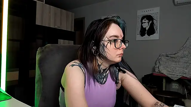 HighelikeGirl online show from 4, 11, 2025