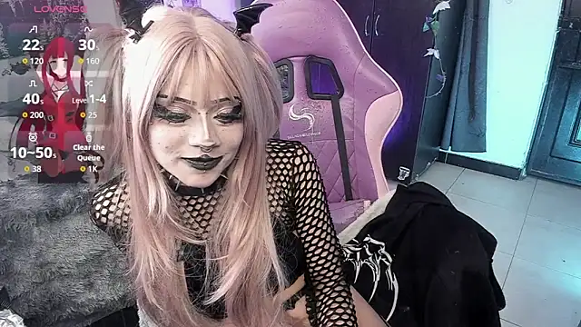GothKitten666 online show from 29, 7, 2026