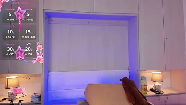 LilyWhitney online show from 15, 11, 2025