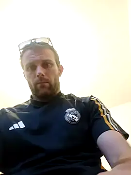 Snapshot of SexSavrem06 chatting on 4, 10, 2025 SexSavrem06 online show from 4, 10, 2025