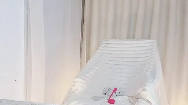 Vessi-babe online show from 16, 12, 2025