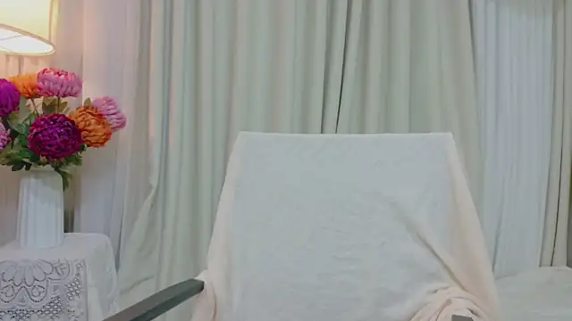 Snapshot of Vessi-babe chatting on 23, 5, 2026 Vessi-babe online show from 23, 5, 2026
