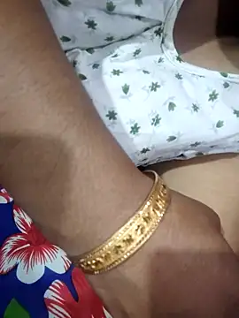 Snapshot of Bhabi-Hot0 chatting on 17, 11, 2025 Bhabi-Hot0 online show from 17, 11, 2025